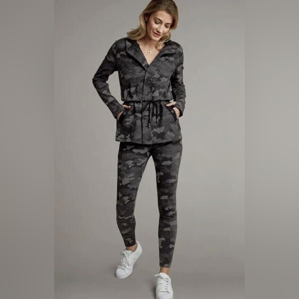 Cabi Black Camo Matching Jacket and Leggings Set - Picture 7 of 8
